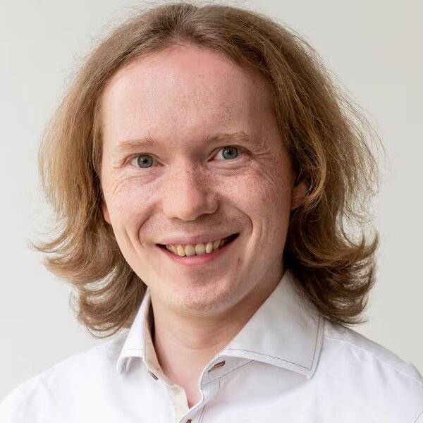 Dr Frits de Nijs